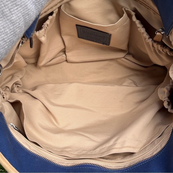 Coach F77128 Voyager Tote Bag - Picture 5 of 7